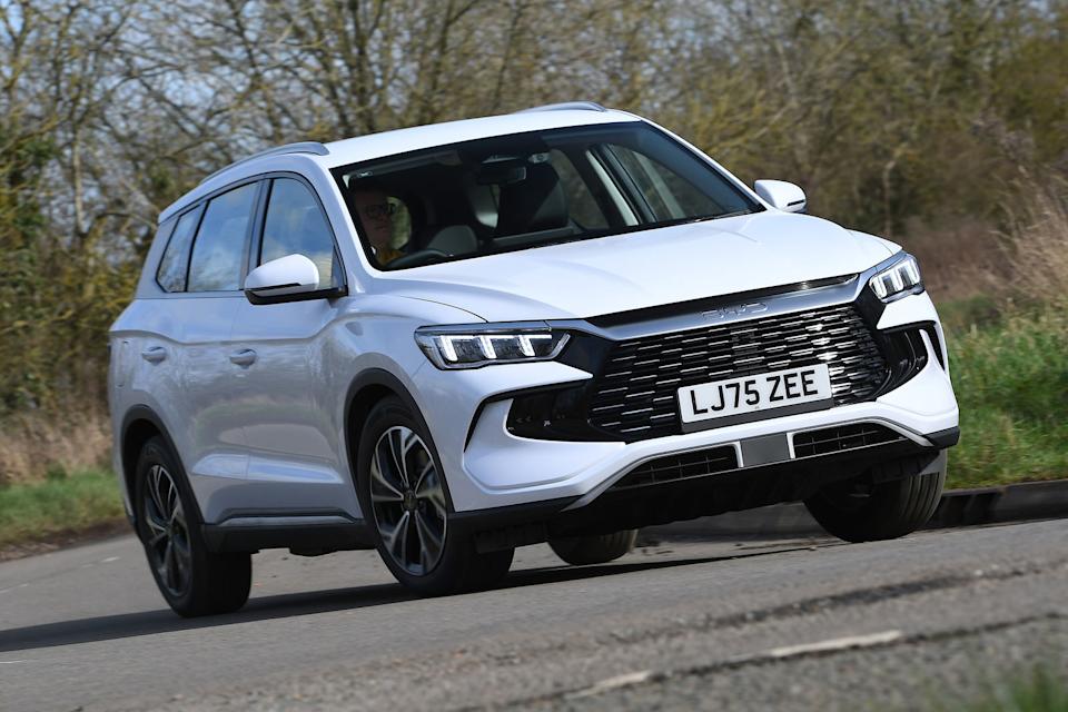 01 BYD Sealion 5 dm i autocar road test review front cornering