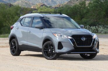 1st Gen Nissan Kicks Facelift is the official car of what/who?