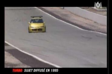 Renault espace F1 speed 310 km/h and above, acceleration 0 -100km/h in 2,8s and 0-200km/h in 6,9s naturally aspirated 3,500cc, 40-valve V10 engine producing 780hp, identical to the one fitted to the Williams FW15C 1993 Formula 1 weight 1100kg