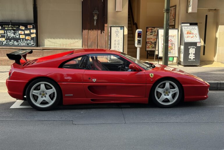 [Ferrari F355 Berlinetta] Street parked near Ginza in Tokyo