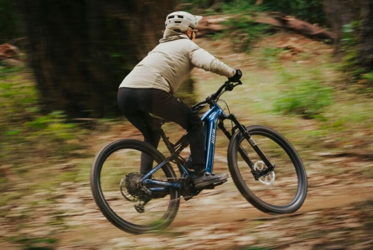 Aventon unveils new high-performance full-suspension electric mountain bike with 169 km range