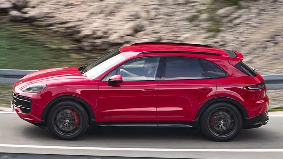 2025 Porsche Cayenne GTS