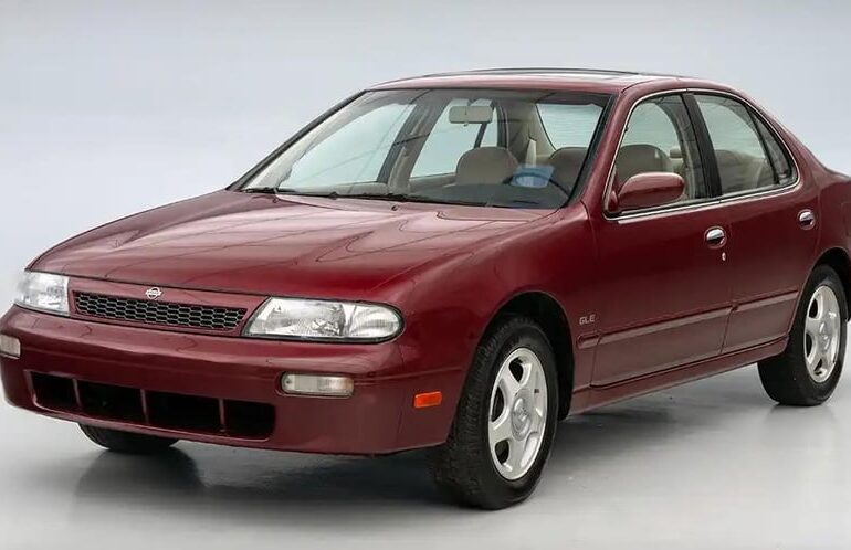 Which generation of the Nissan Altima is the most "Altima"?