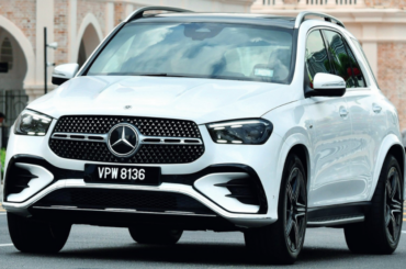 The new Mercedes-Benz GLE 400 e 4Matic is a premium SUV made for the urbanite