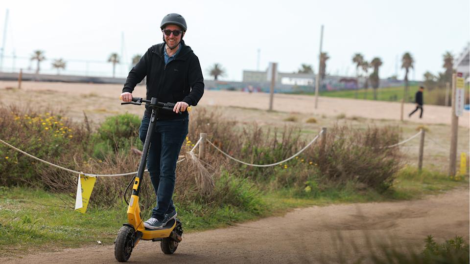 Xiaomi Scooter 6 Ultra ride