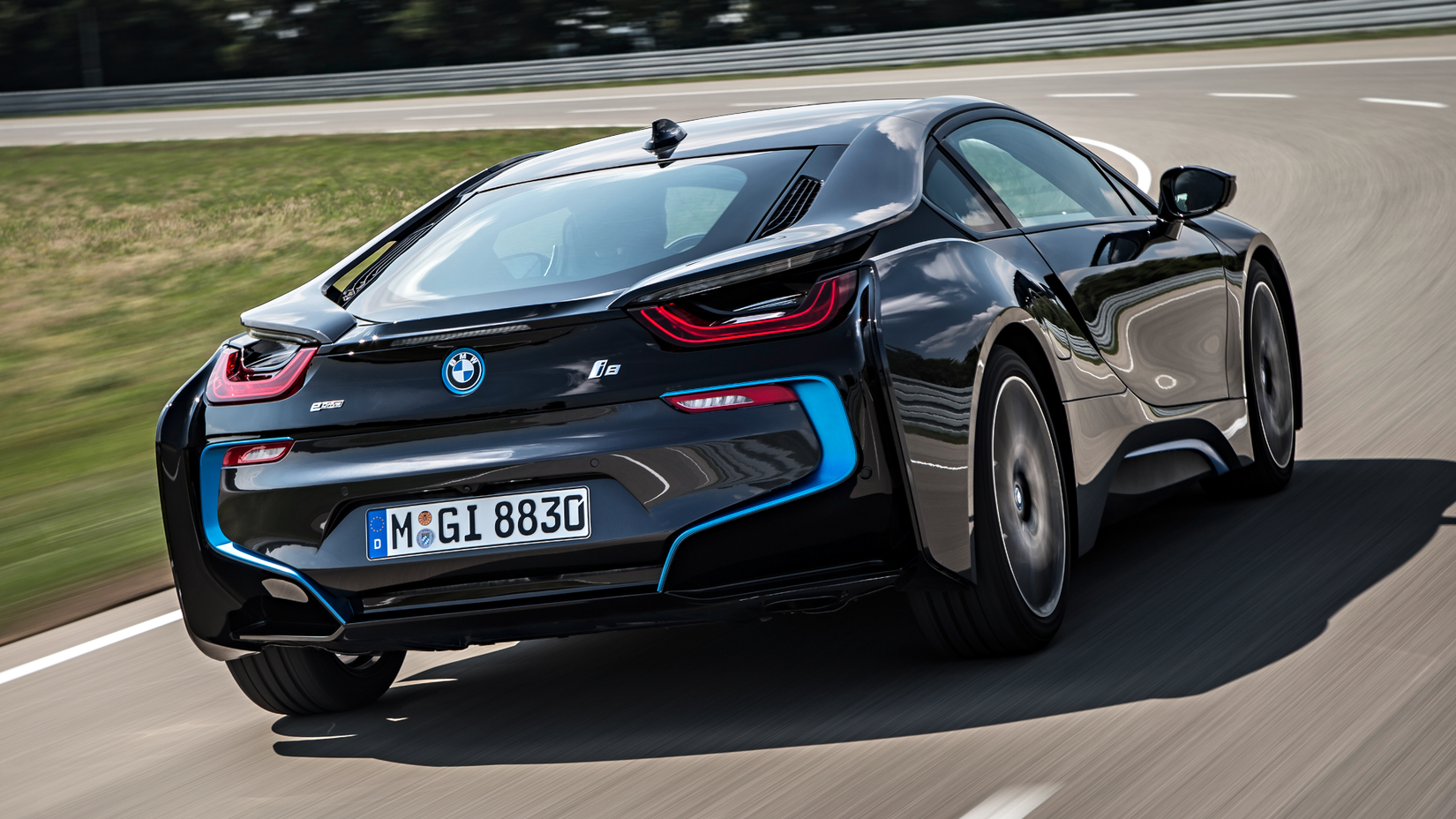 2016 BMW i8 rear, three-quarter