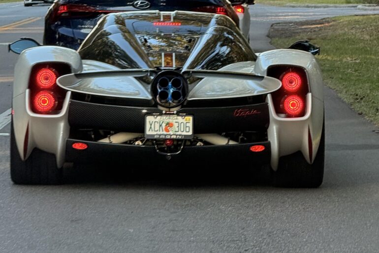 [Pagani Utopia] Randomly pulled up behind this on the way home from dinner