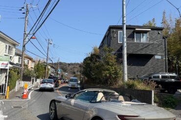 Lovely [Aston Martin DB11 Volante] I saw in Japan.