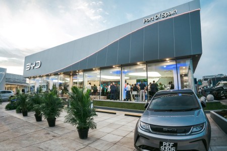 Canada Slashes Tariffs on Chinese EVs, Breaking From US