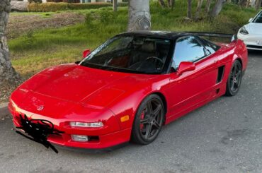 [Acura NSX] Spotted while going out for a walk. The best and most unexpected thing I have encountered today