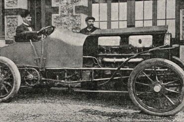 TIL that the first car to break 100mph did it on a Belgium beach in 1904 as there were no suitable roadways to accommodate it. This was achieved by Louis Rigolly in the automobile pictured (a 3.5-litre 4-cylinder Gobron-Brillié racing car).