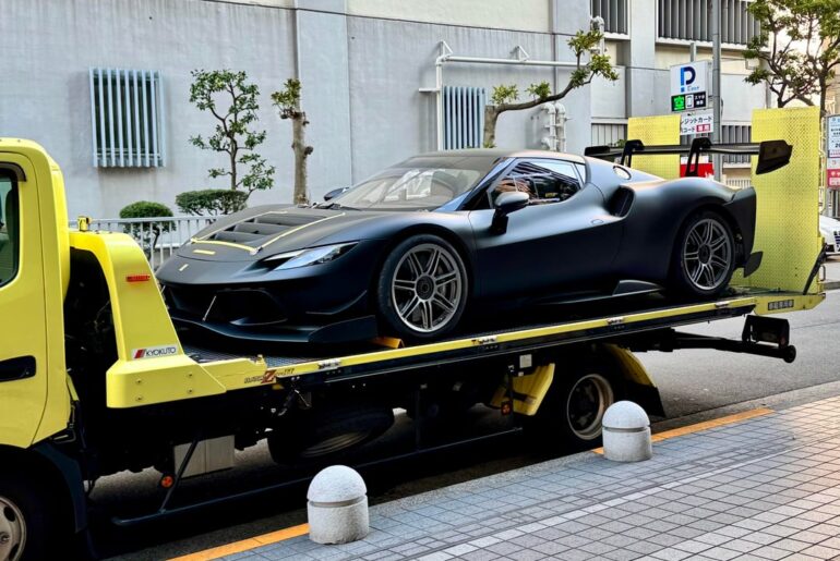 [Ferrari 296 GT3] Casually Riding Around on a Truck