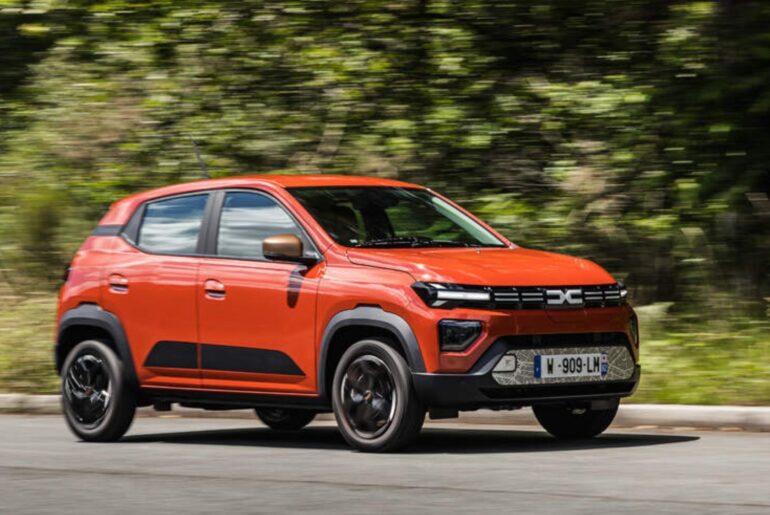 Dacia Spring: a ‘charming’ city car but one with drawbacks