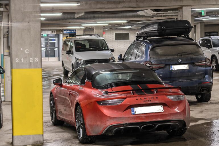 Spotted this [Alpine A110S] with Polish plates in Lapland. Must be a pretty cool experience to drive it on the icy roads