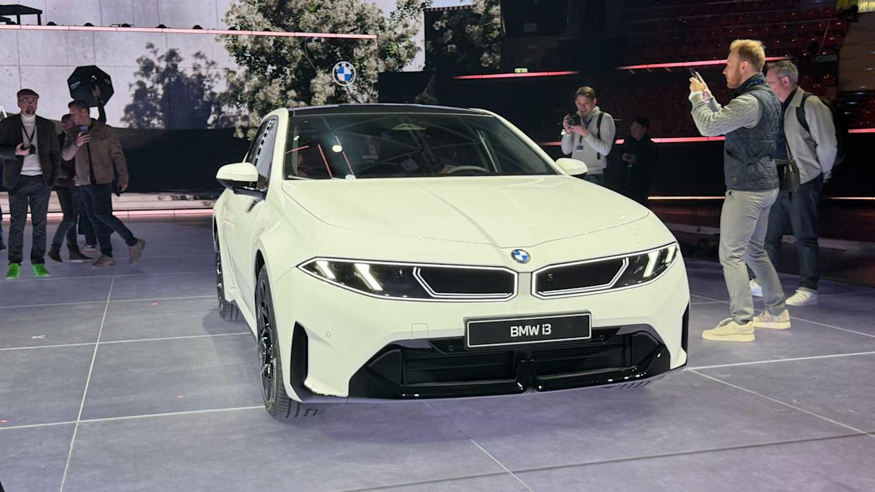 2027 BMW i3 Neue Klasse - Brett T Evans (35)