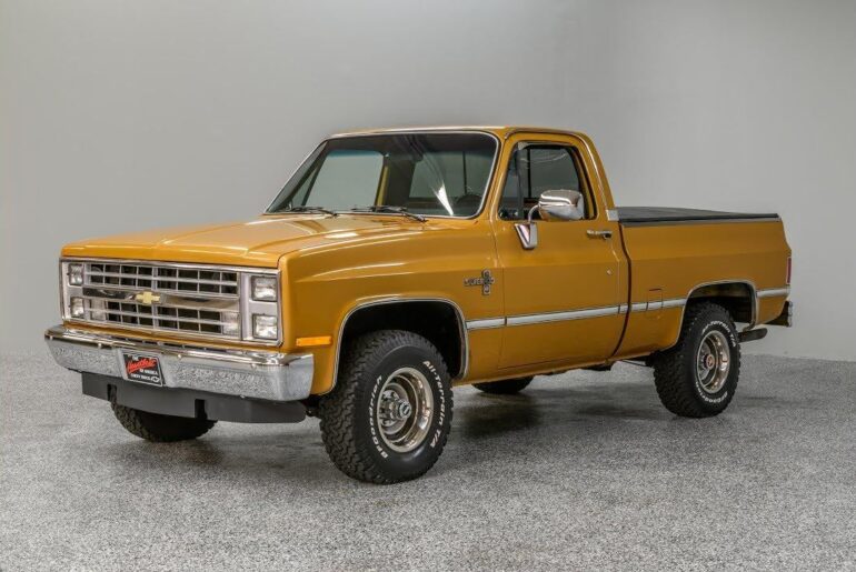 How would truck bros react if all full-sized pickup trucks went back to being this exactly this size again instead of being ridiculously massive?