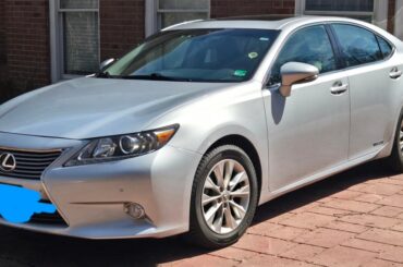 2013 Lexus ES300h The official car of?