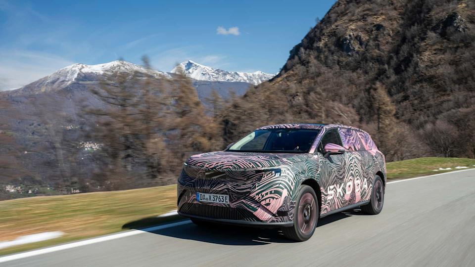 2027 Skoda Peaq teaser
