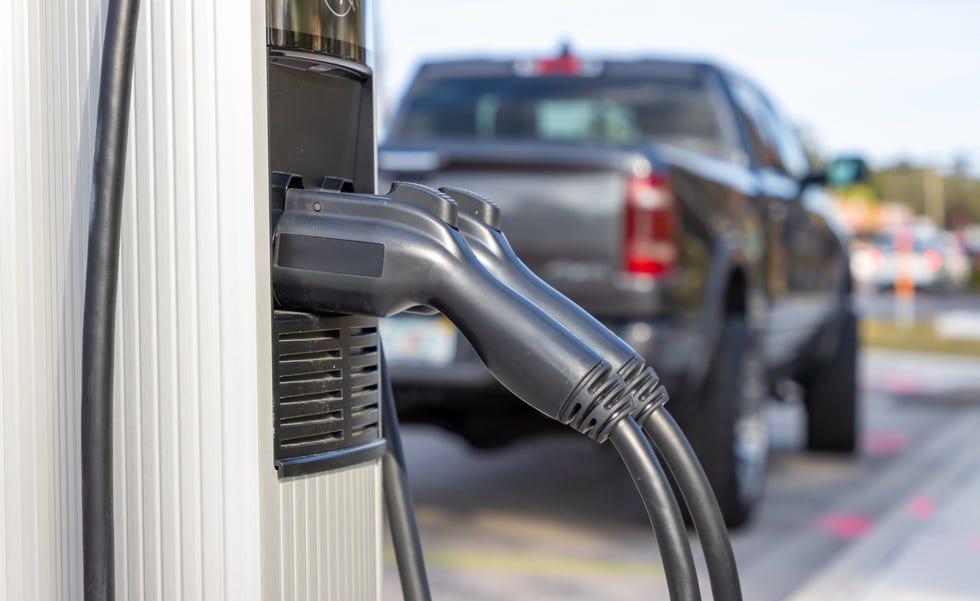 electric vehicle truck charging station