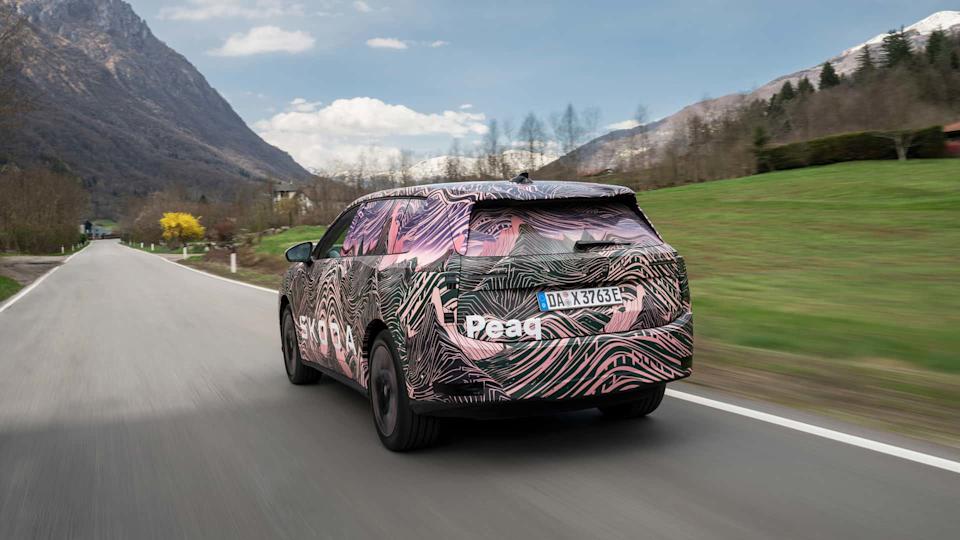 2027 Skoda Peaq teaser