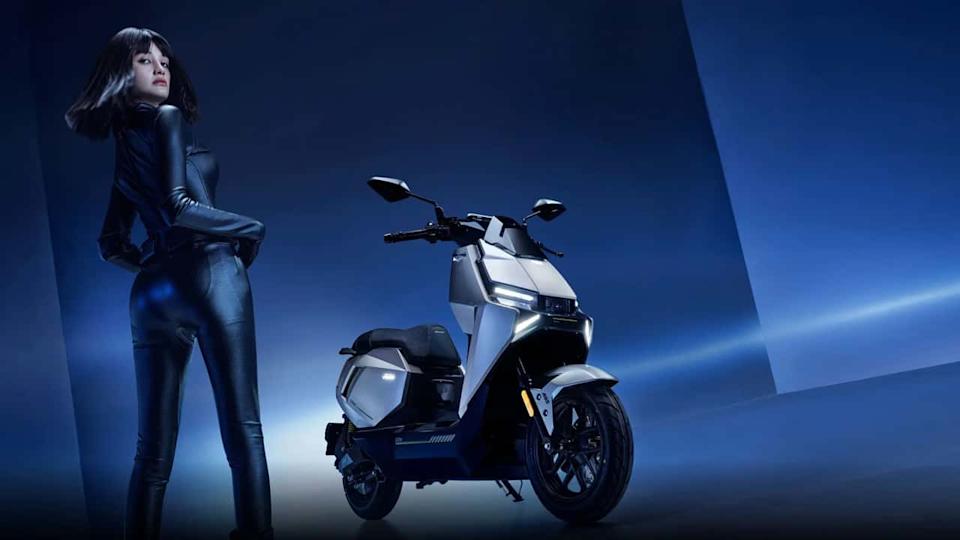 NIU FQiX150 Electric Scooter