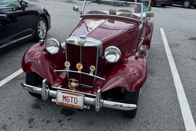 1951 1/2 [MG TD] at Publix