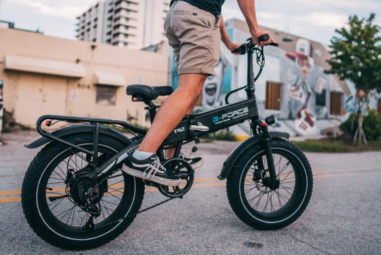 Teens suffer the most from e-bike incidents – are stricter rules the answer?