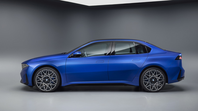 Side view of a new BMW i3