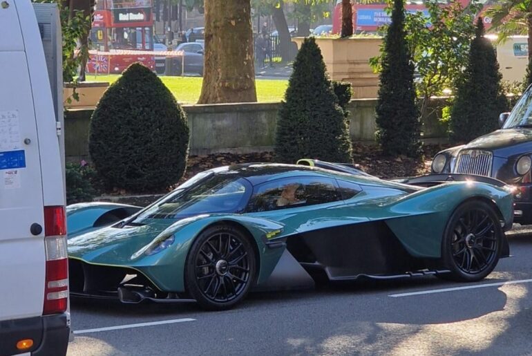 Parlament Square [Aston Martin Valkyrie