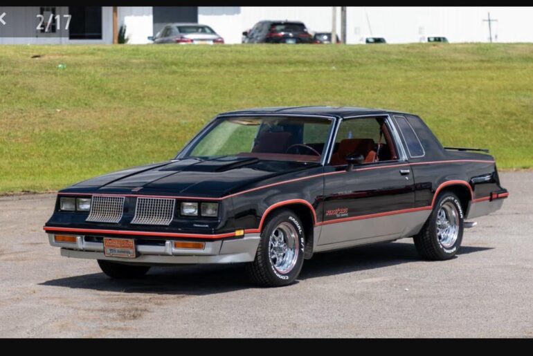 was there a brown version of the Hurst Olds, or am i dreaming of something else, i remember a rootbeer brown one w the orange stripes