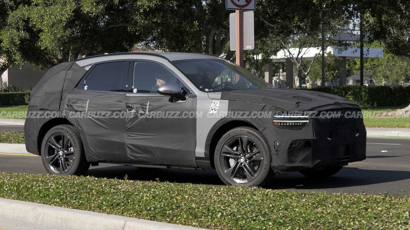 Genesis GV70 EREV Prototype (5)