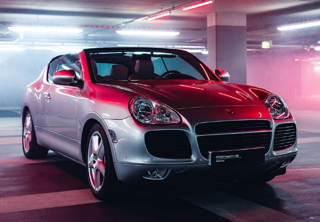 2002 Porsche cayenne cabriolet concept