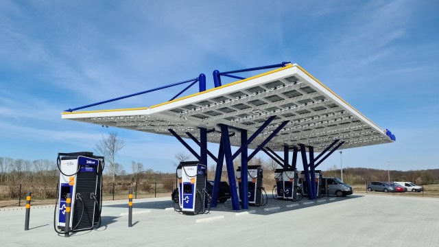 As drivers transition from gas to electric vehicles, one recent article explored how the experience of fueling up would be similar, and how it would differ.