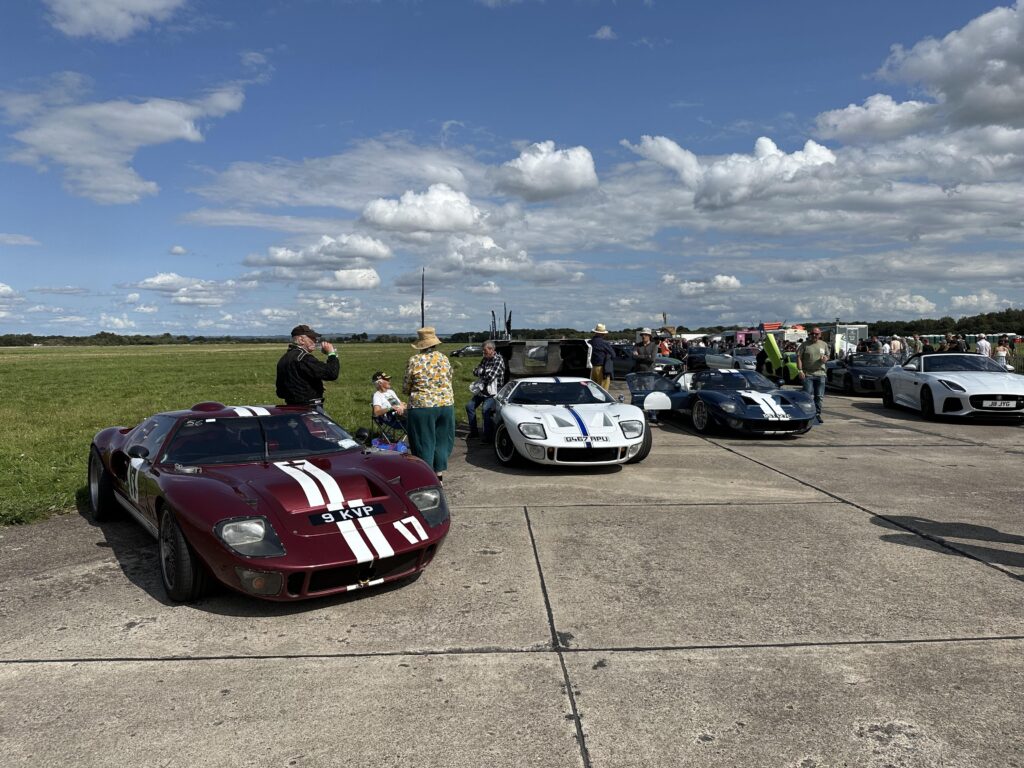 Real and Replica [Ford GT 40] Can’t Tell Which is Which
