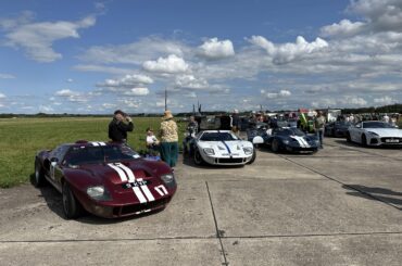 Real and Replica [Ford GT 40] Can’t Tell Which is Which