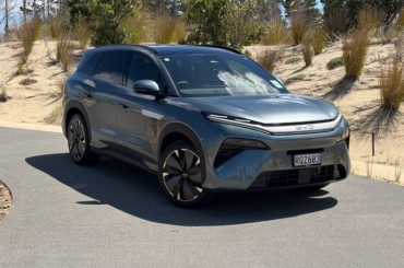 BYD Sealion 8 arrives as brand’s flagship plug-in hybrid SUV – EVs & Beyond
