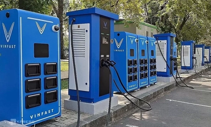 Ho Chi Minh City speeds up 3,000 e-motorbike battery-swap cabinets rollout