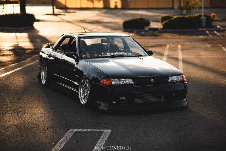 Nissan Skyline R32 4door [6016 x 4016]