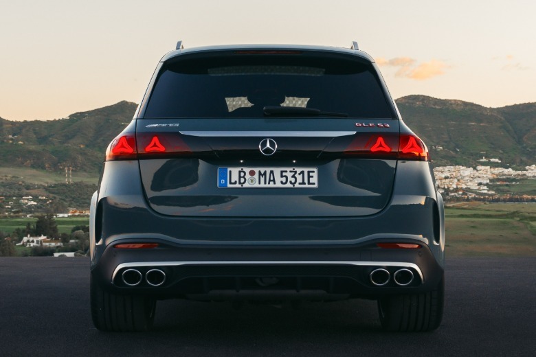 Rear end of a green 2027 Mercedes-AMG GLE53