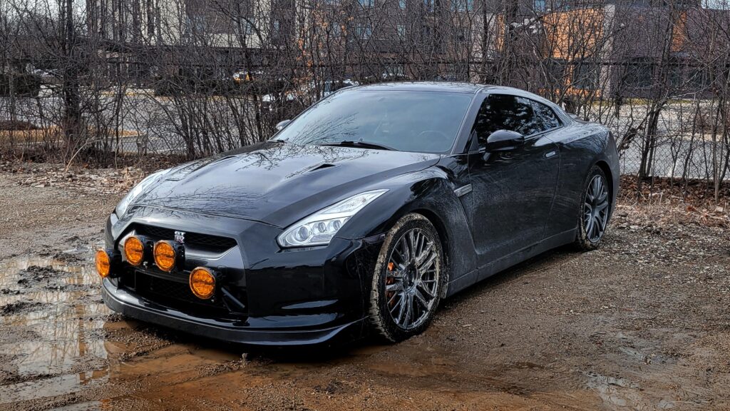 Nissan R35 GTR w rally lights [2268x4032]