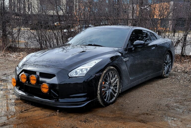 Nissan R35 GTR w rally lights [2268x4032]