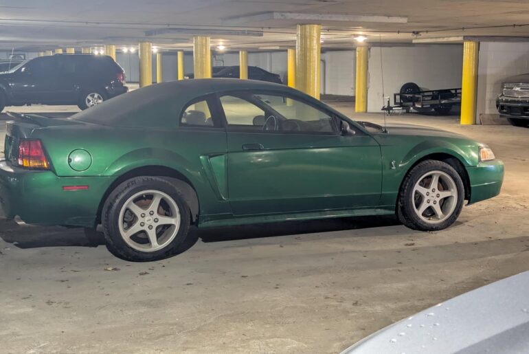 [Mustang Cobra SVT] 2000ish wasting away in my apt garage