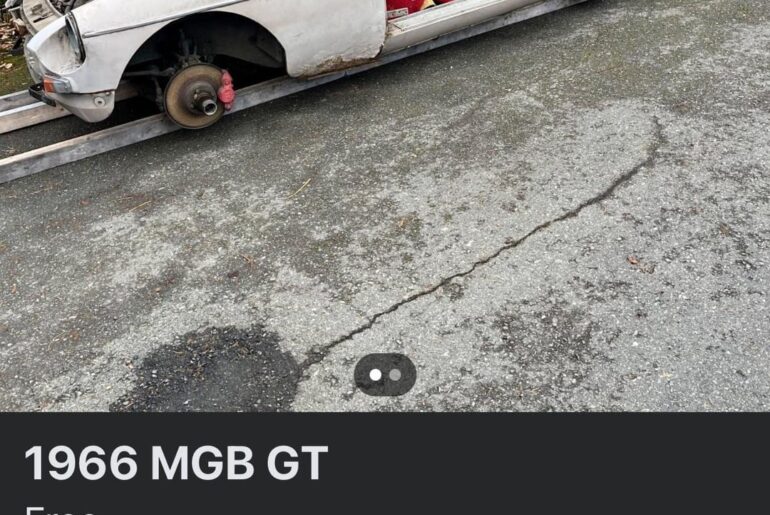 1966 MGB GT