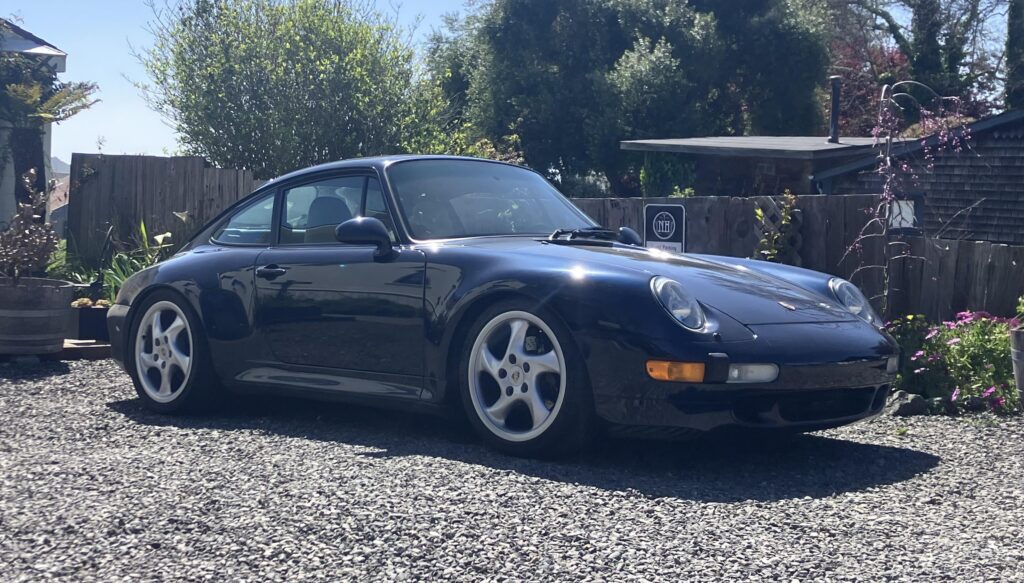 Spotted air cooled [Porsche 911] 993
