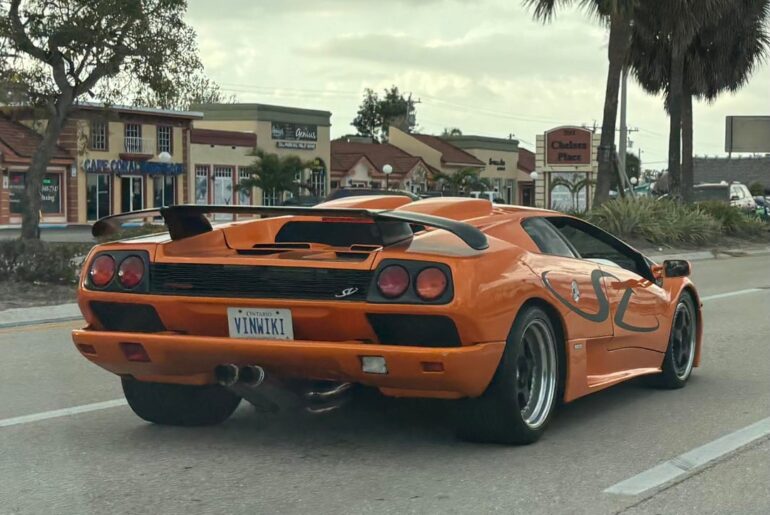 Reposted after leaning more.. spotted Ed Bolian’s (former) ‘Yakuza’ [Lamborghini Diablo SV]. Has the VINWIKI Ontario plate as mentioned in the video. Just driving around Southwest FL and parked at a liquor store