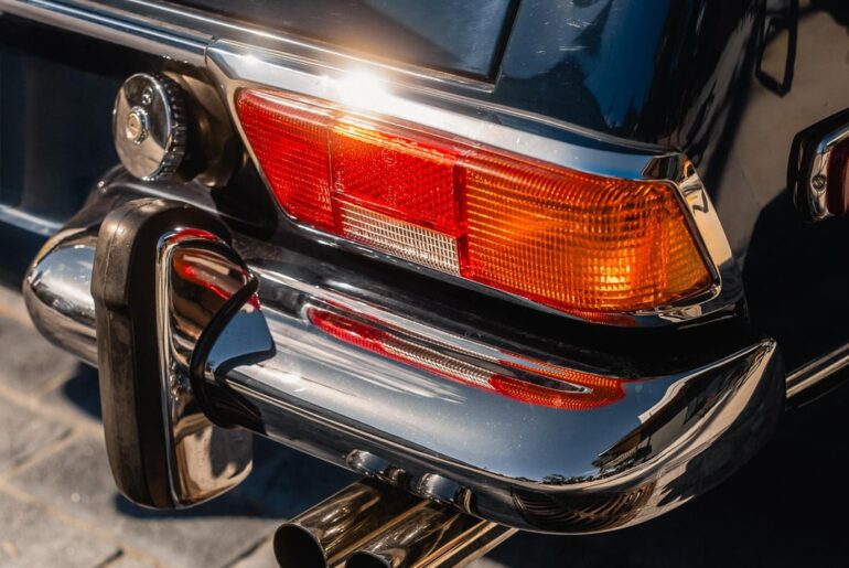 Mercedes 280SL | Owner kindly allowed me to photograph it at the local brunch spot