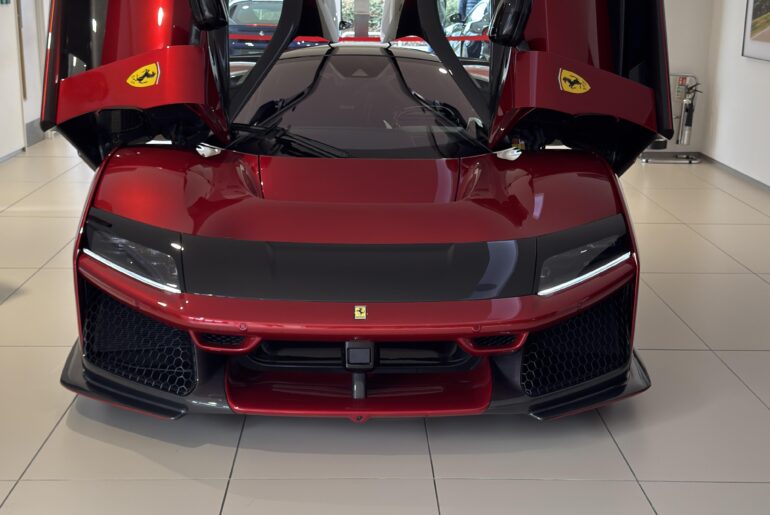 Ferrari F80 [3984X5310]