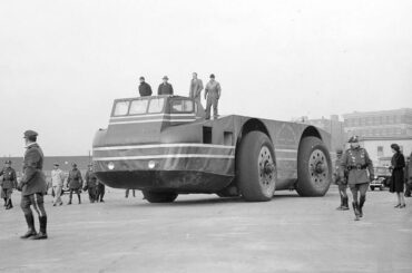 Antarctic Snow Cruiser: The 20 tons and 55 Feet long Giant Vehicle that Completely Failed, 1930