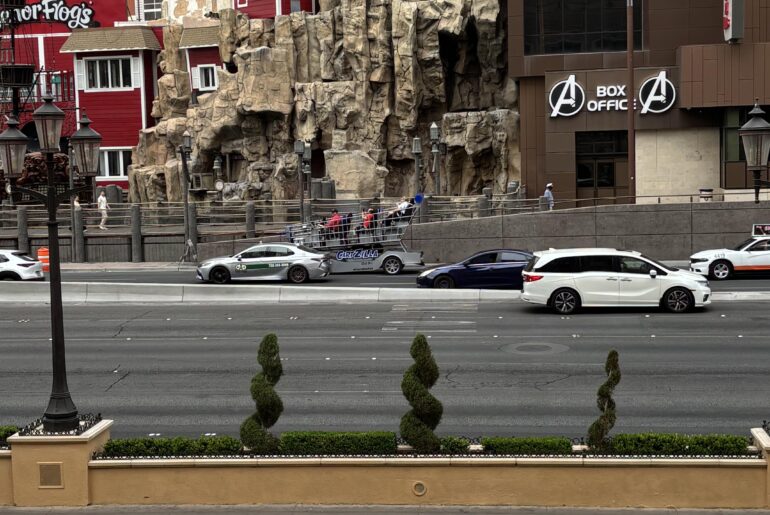 I spotted this shopping cart in Las Vegas, don’t know the story but I’m sure somebody out here does.