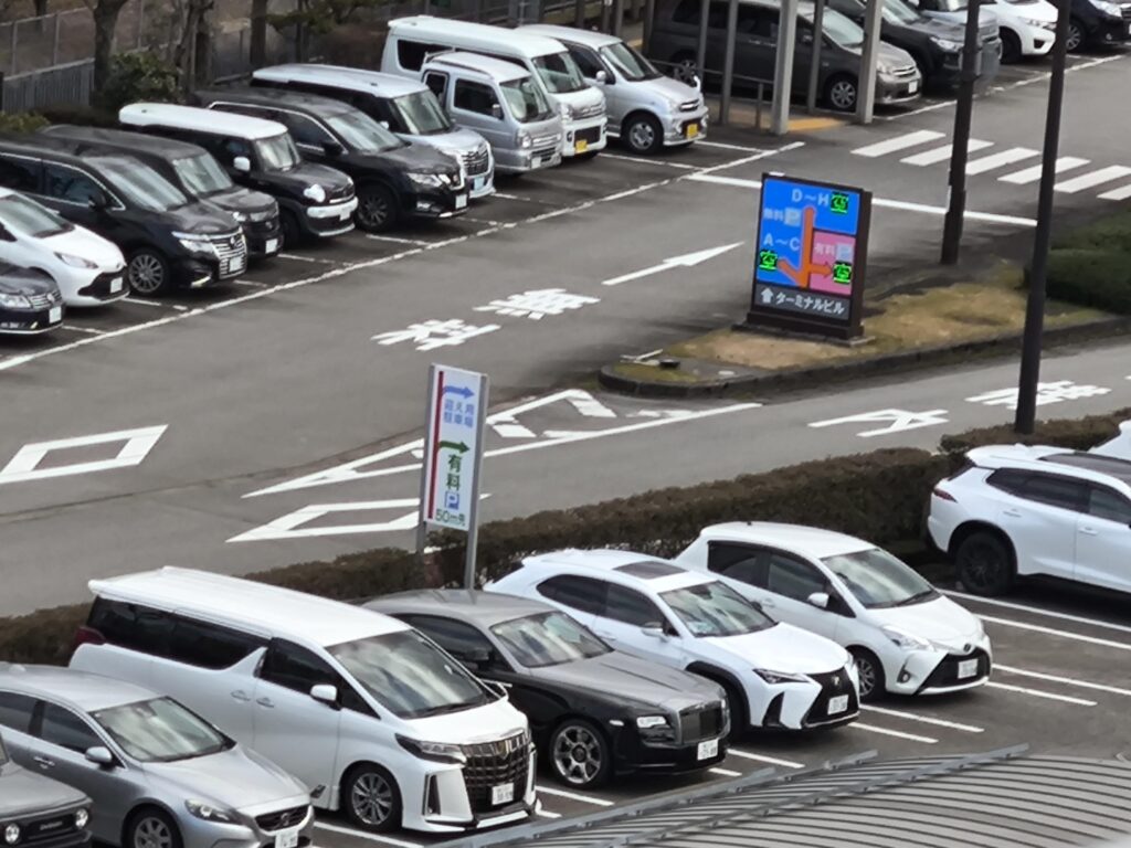 [Rolls-Royce Wraith] at airpost
